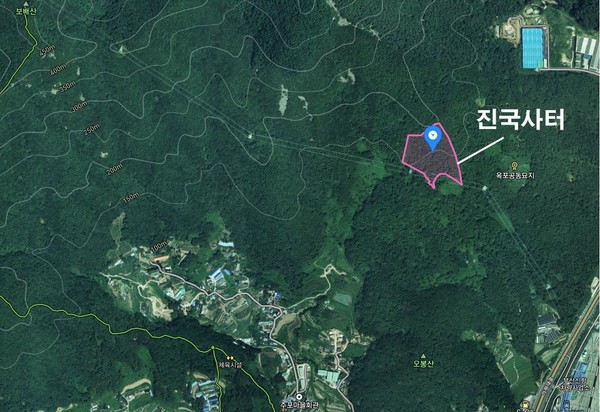 보배산 동쪽의 진국사 터로 보이는 송정동 산20번지.